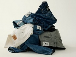 ■長期■時給1500円以上(経験有)・交通費全額支給■＜Calvin Klein / カルバンクライン　横浜ジョイナス＞アパレル他アンダーウエア、フレグランスも人気のアイテム！駅近で職場環境◎【週払いOK・社保有給完備・未経験OK・社販なし・制服貸与・20代～30代男女スタッフ活躍中】スタート日ご相談ください＜WEB/来社 選べる登録方法◆履歴書不要＞AP-g-CK