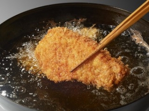 【紹介予定派遣】京都高島屋のとんかつ屋で販売＆調理スタッフ募集！【時給1300～1350円+交通費支給】長年愛されている有名とんかつチェーン店！20～40代男女スタッフ活躍中！fd-k-dky-kyotaka②