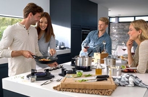 ＜竜王アウトレット＞キッチン雑貨販売のお仕事！【時給1200～1250円】交通費支給！車通勤OK！カジュアル私服勤務！スニーカーOK！＜週払いOK！オンライン登録OK！＞ap-k-zwi-ryu