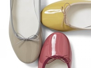 ■即日～長期■時給1500円以上(経験有)+交通費■＜あしながおじさん　新宿マルイ＞どこかクラシカルで可愛らしい♪ カジュアル系シューズブランドで販売！週払い可・社保有給完備・社販できます・20代,30代,40代女性スタッフさん活躍中！＜専用フォームの返信＆オンラインで簡単登録＞AP-T-asin-d