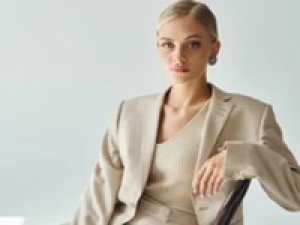 ◆長期◆時給1600(経験有)+交通費全額支給◆週3日～OK / 実働6H時短勤務◆＜小矢部アウトレット＞大手アパレルメーカーの人気ブランド！レディースアパレル販売スタッフ募集♪★20代,30代,40代女性スタッフ活躍中・週払いOK・社保有給完備★ ＜専用フォーム返信＆オンラインで簡単登録＞AP-T-ant