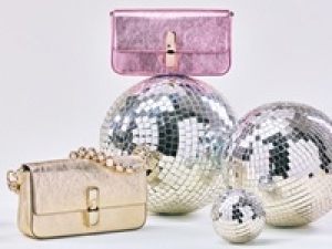 【即日～1/12　繁忙期の増員スタッフ】人気ランキング上位！イタリア有名ブランド『FURLA (フルラ)』でバッグや革小物の販売＜入間アウトレット＞時給1350～1450円＋交通費 / 週払いOK / アパレル未経験もOK / 条件優遇あり / 20代.30代.40代女性活躍中！＜専用フォームの返信＆オンラインで簡単登録＞tan-A-fur