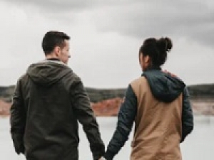 ＊即日～長期＊時給1500円以上(経験有)+交通費＊週4日～OK！【りんくうプレミアムアウトレット】国内有名セレクトショップ・人気ブランドのアウトレット店舗＊セレクトアイテムからオリジナルブランドまで多数集結！＊アパレル未経験歓迎！物販経験があればOKです♪＊週払いOK・社保有給完備＊20代,30代,40代女性スタッフ活躍中！＜専用フォーム返信＆LINEビデオで簡単登録録＞AP-K-bcst