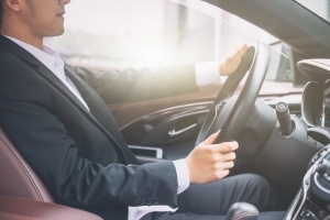 即日～長期＊輸入車の正規販売代理店で車両回送スタッフ【MID Audi さいたまサービスワークショップ】敷地内外での車両移動・お客様宅への新車回送★時給1550円+交通費支給/週払いOK★土日祝含む週4～5日/毎週火曜日定休★20代～60代前半男女活躍中！＜専用フォーム返信＆オンラインで簡単登録＞ OF-T-mid-ausai