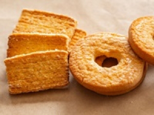 ■時給UP中■年末年始の洋菓子販売　即日～1/15【週4日 / 9:00～18:00】未経験歓迎！バターの香りと味わいを楽しめるスイーツブランドで洋菓子販売＜東京グランスタ＞  時給1700～1800円＋交通費 / 週払いOK / Wワーク / 扶養内 / 何かしらの販売経験があればOK / 期間限定の好条件＆高時給◇学生.20代.30代.40代女性スタッフさん活躍中！＜専用フォーム返信＆オンラインで簡単登録＞tan-F-pl-god