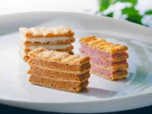 ■時給UP期間中■即日～長期◇時給1550円＋交 / 週払いOK＜ガトードボワイヤージュ / 渋谷東急フードショー＞横浜発☆幸せを呼ぶ「馬蹄型のパイ」が目印☆焼き菓子・ケーキ・スイーツ販売◇週4～5日勤務◇素敵な制服貸与◇スイーツ好きさん歓迎♪ 経験を活かしてお仕事しませんか◇20代.30代.40代女性スタッフさん多数活躍中!＜専用フォーム返信＆オンラインで簡単登録＞FD-T-gat①-d