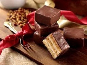 長期＜洋菓子販売 / 銀座三越＞スタート日相談OK◇時給1500円＋交 / 週払いOK◇チョコレートでコーテイングしたミルフィユ菓子発祥◇個包装＆オシャレなパッケージ◇一口サイズのプチフールや焼き菓子などギフトにも喜ばれる人気ブランド◇20代.30代.40代前半の女性スタッフさん多数活躍中！＜専用フォーム返信＆オンラインで簡単登録＞FD-T-ruru①