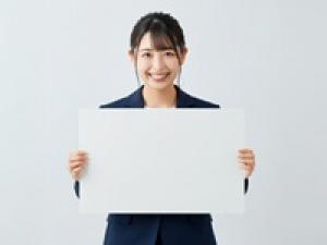 【お客様の誘導(屋外)】未経験OK / 書類選考のみ / 1日からエントリーOK〖3/20～3/23　すまいるフェスタ / 新宿住友ホール〗時給1450円＋交通費◆住友不動産が運営する理想の住まいづくりを見て・触れて・体感できる人気イベント◇学生さん/20代.30代の女性活躍中！【スカートスーツ＋黒のパンプス / パンツも相談OK 】週払いOK・駅チカ＜専用フォーム返信＆オンラインで簡単登録＞tan-O-san-shin①