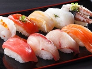 【すし将 / お寿司販売】書類選考のみ / 未経験歓迎＜5/6(水祝)　北千住丸井＞日給12,000円(時給換算1,714円)＋交通費◇7時間以上勤務した場合は残業手当あり(25％割増 /時給2142円)★1日でしっかり稼げる！大人気のパック入りお寿司の催事店舗で販売◇学生/20代.30代.40代.50代 女性スタッフさん活躍中！＜専用フォームの返信＆オンラインで登録OK＞tan-F-syo①