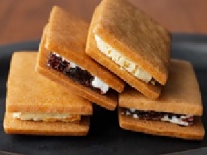 未経験OK！書類選考のみ【洋菓子の短期催事販売】短期＜2/5～2/14　池袋東武＞◇時給1350～1450円＋交通費 / 週払いOK◇至高のバター菓子◇ラムレーズンバターサンドやミルフィユ、クッキーなどの洋菓子販売のお仕事♪ 週3～5日 / スニーカーOK◇学生/20代.30代.40代男女活躍中！＜専用フォーム返信＆オンラインで簡単登録＞tan-F-shuku①maste