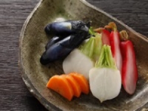 即日～長期＜池袋東武＞京都の老舗店☆体にも環境にもやさしいこだわりのお漬物が絶品と話題☆お漬物の販売♪ 時給1400～1600円＋交通費 / 月給例28万円・週払いOK・ステキな制服貸与あり・駅チカ・20代.30代.40代.50代前半 男女活躍中！＜専用フォーム返信＆オンラインで簡単登録＞FD-T-ooni①-d