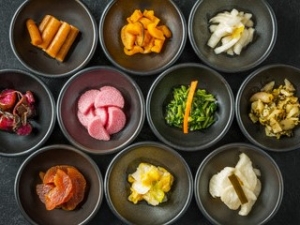 【未経験歓迎】週5日勤務！＜京都大丸で京つけもの接客販売＞【時給1500円】交通費支給！伝統の技が生きる京漬物の老舗◆20代～50代女性スタッフ活躍中！＜週払いOK！オンライン登録OK！＞fd-k-nishi-kyodai