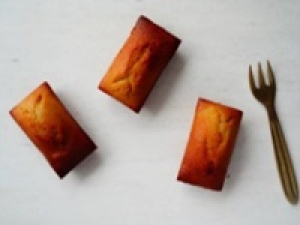 即日～長期＜町田＞時給1500円以上＋交通費◇横浜発祥の有名洋菓子店◇何層にも重なったパイ菓子は看板商品◇ケーキ / 焼き菓子 / ギモーブ / カヌレ等 洋菓子販売◇20代.30代.40代女性スタッフさん多数活躍中!＜専用フォーム返信＆オンラインで簡単登録＞FD-T-gat②-d