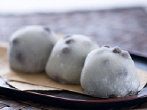 ■時給UP期間中■即日～長期＜渋谷東急フードショー＞もちもちのどら焼き、サクサクのおかき等☆上品なパッケージで手土産にも喜ばれる☆季節を楽しむ和菓子販売◇時給1600円＋交通費支給 / 週払いOK / 和菓子未経験OK！プライベートも充実！20代30代.40代.50代前半女性スタッフさん多数活躍中◇社保完備/有給あり/週払い可＜専用フォーム返信＆オンラインで簡単登録＞FD-T-ginbo①