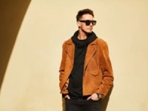 ＜即日～長期＞日給11000円(経験有)+交通費＊経験者歓迎！メンズアパレル販売＊東京大丸◆シンプルなのに特別な服！イタリア製ならではの高品質な素材と独創的なデザイン◆私服勤務OK・社販負担なし！◆40代,50代男性活躍中！＜専用フォームの返信＆オンラインで簡単登録＞AP-T-bob