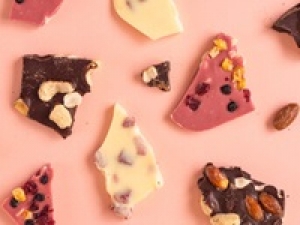 3/中旬～長期・週3～4日＜横浜そごう＞菓子未経験OK◇お配りチョコの定番！ショコラティエが一つ一つ丁寧に手作りする手のひらサイズの可愛いチョコパレットが人気◇洋菓子販売◇時給1550円＋交通費 / 週払いOK /  学生.20代.30代.40代.50代女性活躍中！＜専用フォーム返信＆オンラインで簡単登録＞FD-T-jw-bela①