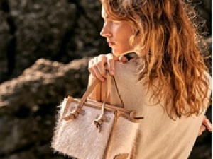 ■長期■高時給！時給1700円(経験有)＋交通費■レザーバッグ＆スモールレザーグッズの販売 ♪【GIANNI CHIARINI(ジャンニ キアリーニ)　銀座松屋】イタリア・フィレンツェ生まれ☆柔らかい革ときれいなカラーバリエーションで人気！★週払いOK / 20代,30代女性スタッフ活躍中★＜専用フォームの返信＆オンラインで簡単登録＞  AP-T-gianni-d