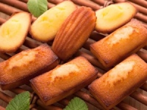 洋菓子未経験OK！【即日～長期　銀座三越】ケーキ・プチガトー・クッキー・サクサクパイなど人気の洋菓子販売◇洋菓子販売デビュー歓迎◇時給1500円＋交通費 / 週払いOK / 20代.30代.40代.50代 男女活躍中！＜専用フォーム返信＆オンラインで簡単登録＞FD-T-ed-ante①