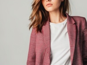 即日～長期☆＜Viaggio Blu(ビアッジョブルー) 銀座松屋＞大人の女性を華やかに感度高く演出するブランドで販売◇時給1400～1500円 / 交通費全額支給 / 週払可 / 環境良好 / 20代.30代.40代.50代女性活躍中！＜専用フォームの返信＆オンラインで簡単登録＞AP-T-biabl-d