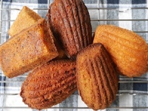 即日～長期 / 週3～5日＜銀座路面店＞高時給1550円＋交通費◇ 高待遇◇10:00～19:00◇バームクーヘンやバタ―サンドなど焼き菓子の販売◇菓子未経験さんも歓迎◇週払い可◇20代.30代.40代男女スタッフさん活躍中！＜専用フォーム返信＆オンラインで簡単登録＞FD-T-gps-long①-d