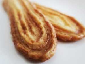 即日～長期＜大森＞時給1500円以上＋交通費◇横浜発祥の有名洋菓子店◇何層にも重なったパイ菓子は看板商品◇ケーキ / 焼き菓子 / ギモーブ / カヌレ等 洋菓子販売◇20代.30代.40代女性スタッフさん多数活躍中!＜専用フォーム返信＆オンラインで簡単登録＞FD-T-gat②-d