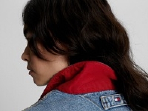 アパレル未経験歓迎 / 勤務条件相談OK ＜men&#039;s・Ladies・Kids＞即日～1/31  ＜TOMMY   JEANS(トミージーンズ)　新宿ルミネエスト＞NYで誕生したライフスタイルブランドのデニムラインでアパレル販売◇時給1450～1500円＋交通費  / 週払いOK / 駅チカ / 制服貸与 / 20代.30代.40代男女スタッフさん活躍中！＜メール返信で登録完了/来社不要＞tan-A-tomh-J