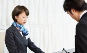 ＜即日～長期＞複合施設の総合受付＆貸会議室受付＜新宿パークタワー＞経験活かして接客応対スキルをブラッシュアップ！◇館内及び周辺施設の案内 / 貸会議室予約調整など運営業務◇時給1750円/月収例30万円/交通費支給/週払いOK/8:30～17:30/残業なし/制服有り◇20代,30代,40代前半女性活躍中！＜専用フォーム返信＆オンラインで簡単登録＞ OF-T-snry-shinpa＆kaigi