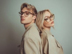 即日～長期＜ららぽーとTOKYO BAY＞フレンチトラッド×トレンドのミックススタイルが人気！アパレル販売◇◆時給1400円以上(経験有)+交通費 /  週払いOK / 社保有給完備 /  20代,30代女性スタッフさん活躍中！＜専用フォーム返信＆オンラインで簡単登録＞AP-T-avv