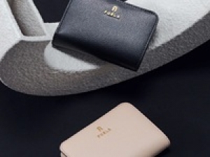 ■即日～長期■時給1400円以上(経験有)・交通費支給■＜FURLA /フルラ　たまプラーザ東急＞イタリア発・革新的な進化を続ける老舗バッグブランド【週払い可・社販なし / 制服貸与・シンプルネイルOK・20代,30代,40代女性スタッフ活躍中・スタート日相談OK】＜専用フォーム返信＆オンラインで簡単登録＞AP-T-fur-d