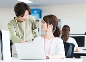 【アルバイト・パート】東京本社 派遣会社で事務☆WEB求人サイト掲載原稿作成がメイン業務☆データ入力や画像取り込み等☆時給1300円～☆交通費支給アリ☆週3～5日/1日5時間から相談可能☆業務習得後は在宅勤務も可能です☆渋谷駅徒歩5分 ＜ウノヒューマンライズ株式会社＞