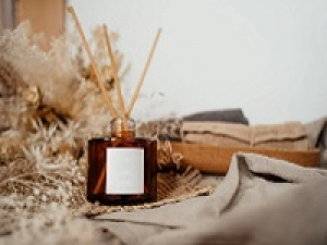 ＜Rituals / リチュアルズ　ランドマークプラザ＞■即日～長期■時給1400円以上(経験有)+交通費■未経験OK！フレグランスアドバイザー◇オランダ生まれ・欧州で人気のライフスタイルブランド◇スタート日相談出来ます【週払いOK / 社保完備 / 制服貸与 / コスメ販売経験者歓迎 / 髪型・髪色・ネイル・ピアス自由 / 20代,30代,40代男女活躍中＜専用フォーム返信＆オンラインで簡単登録＞AP-T-burub-ritua-d