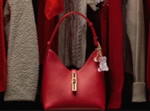 ■2/1～長期■時給1400円以上(経験有)・交通費支給■＜FURLA / フルラ　木更津アウトレット＞イタリア発・革新的な進化を続ける老舗バッグブランド【週払い可・社販なし / 制服貸与・シンプルネイルOK・20代,30代,40代女性スタッフ活躍中】＜専用フォーム返信＆オンラインで簡単登録＞AP-T-fur