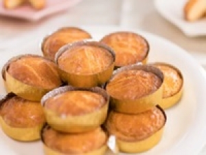 即日～長期＜流山＞時給1500円以上＋交通費◇横浜発祥の有名洋菓子店◇何層にも重なったパイ菓子は看板商品◇ケーキ / 焼き菓子 / ギモーブ / カヌレ等 洋菓子販売◇20代.30代.40代女性スタッフさん多数活躍中!＜専用フォーム返信＆オンラインで簡単登録＞FD-T-gat②-d