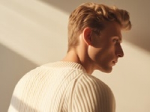 ◇即日～長期◇時給1550円(経験有)+交通費＜BOSS / ボス  有楽町阪急＞売上好調！ドイツ発のプレミアムライフスタイルブランド◇メンズアパレル販売◇週払いOK / 制服貸与あり /  20代.30代.40代.50代男女スタッフ活躍中！＜専用フォームの返信＆オンラインで簡単登録＞AP-T-boss