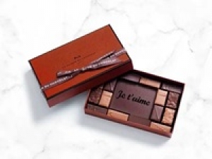 ■長期■未経験歓迎【LA MAISON DU CHOCOLAT(ラ・メゾン・デュ・ショコラ）　池袋西武】濃厚なのに繊細な味わいが楽しめる。世界で愛されるショコラ専門店で販売◇高時給1600円＋交通費 / 週払いOK / 週3～相談OK / 洋菓子販売デビューも歓迎 / 学生.20代.30代.40代.50代女性スタッフさん活躍中！＜専用フォーム返信＆オンラインで簡単登録＞FD-T-lamadu-d