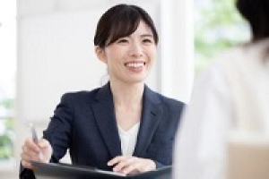 即日～5/末頃◇カタログギフトの接客販売【西武東戸塚】お客様の用途に合わせてご提案・販売・包装など承り業務◇時給1500円/交通費支給/週払いOK◇社食・休憩室充実◇40代～50代半ば女性活躍中！ ＜専用フォーム返信&amp;オンライン簡単登録＞OF-T-rinbe