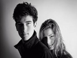 【店長】即日～長期◇時給1600円(経験有)+交通費＜BOSS / ボスアウトレット　越谷レイクタウンアウトレット＞売上好調！ドイツ発のプレミアムライフスタイルブランド◇メンズ＆レディースアパレル販売◇週払いOK / 制服貸与あり / 20代.30代.40代.50代男女スタッフ活躍中！＜専用フォームの返信＆オンラインで簡単登録＞AP-T-boss