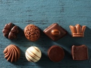 ◇未経験OK◇即日～長期◇週3～ / 実働6～相談可 ＜GODIVA(ゴディバ)    キュービックプラザ新横浜＞ベルギー発☆高級チョコレートの販売◇時給1400円＋交通費 / 週払いOK ◇甘すぎないビターな味も人気！何かしらの接客経験があればOK！学生.20代.30代.40代男女活躍中！＜専用フォーム返信＆オンラインで簡単登録＞FD-T-gdv①