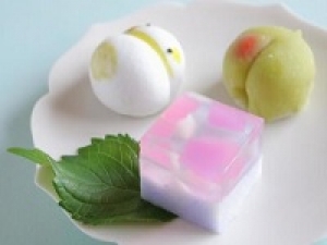 【和菓子販売】即日～長期 ＜新宿高島屋＞時給1500～1550円＋交通費 / 週払いOK◇果実を活かした見た目も美しい四季折々の果実和菓子◇なにかしら食品販売経験があればOK / デパ地下デビュー歓迎 / 20代.30代.40代.50代女性スタッフさん活躍中！＜専用フォーム返信＆オンラインで簡単登録＞FD-T-minamoto②-d