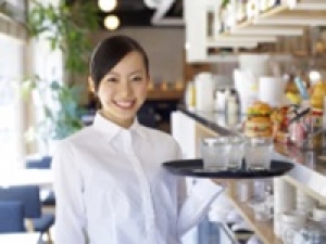 【ホール接客 / 嬉しい賄いあり / レジなし】未経験OK！即日～長期　マネキン日給11,500円＋交通費＜横浜高島屋＞銀座発の老舗洋菓子店◇サックリ×ザラメのリーフ型パイはロングセラー◇解放感ある落ち着いた店内・ガーデンテラス◇オシャレなカフェでホールスタッフ♪ 制服貸与あり◇2回目以降繁忙期手当あり◇20代.30代.40代.50代 男女スタッフさん活躍中！＜専用フォーム返信＆オンラインで登録OK＞FD-T-ues①