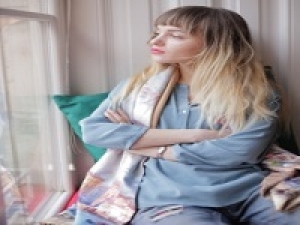 ＜人気の川崎・武蔵小杉・たまプラーザエリア＞高時給！時給1600円以上(経験有)+交通費 / 月給例25万～◆即日～長期◆未経験OK！アパレル販売のお仕事◇自由で可愛いパリジェンヌをイメージした20代,30代女性に人気のブランドで販売【私服勤務・社販40％OFF・ナチュラルなネイル＆髪色カラー＆ピアスOK・週払いOK・社保有給完備・社員登用実績有り・女性スタッフ活躍中】＜専用フォームの返信＆オンラインで簡単登録＞AP-T-Th-d