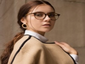 ＊即日～長期・週3日からOK！＊時給1600円以上(経験有)+交通費＊オリジナルとセレクトのアパレル販売スタッフ【高輪NEWoMan】自分らしく着るナチュラルでモードなスタイルを提案するショップ＊アパレル未経験歓迎！物販経験があればOKです♪＊週払いOK・服装 貸与あり・社保有給完備＊20代,30代,40代男女スタッフ活躍中！＜専用フォーム返信＆オンラインで簡単登録＞ AP-T-stu