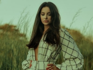 週3～OK＼アパレルデビュー歓迎！／＜ANAYI（アナイ）＞阪急うめだ本店でレディースアパレル販売【時給1450～1500円】◆◆より美しくより華やかなファッションを通して新たなエレガンスをご提案◆◆＜20～40代女性活躍中！社販あり！来社＆履歴書不要！週払OK！交通費支給＞ap-k-ana