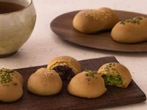 未経験OK◇和菓子好きな方歓迎＜時給1500～1550円＋交通費＞即日～長期◆京菓子の老舗店で和菓子販売『鶴屋吉信 / 柏高島屋』ロングセラー銘菓が人気！優しい口どけの餅菓子！◇20代.30代.40代.50代女性スタッフさん活躍中◇社保完備/週払いOK＜専用フォーム返信＆オンラインで簡単登録＞FD-T-tsuru①-d