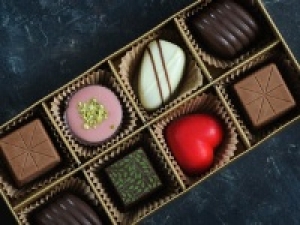 ◇未経験OK◇即日～長期◇週4～相談可 ＜GODIVA(ゴディバ) 　川崎ラゾーナ＞ベルギー発☆高級チョコレートの販売◇時給1350円＋交通費 / 週払いOK ◇甘すぎないビターな味も人気！何かしらの接客経験があればOK！学生.20代.30代.40代男女活躍中！＜専用フォーム返信＆オンラインで簡単登録＞FD-T-gdv①