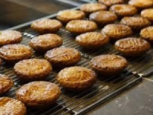 未経験OK！書類選考のみ【洋菓子の短期催事販売】短期＜12/15～12/22  　西船橋ペリエ＞時給1300～1400円＋交通費 / 週払いOK◇TVでも紹介の超人気店！バターが主役！バタースイーツ菓子専門店で販売のお仕事◇週3～5日 / スニーカーOK◇学生さん/20代.30代.40代男女活躍中！＜専用フォーム返信＆オンラインで簡単登録＞tan-F-shuku①-bata