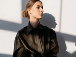 ＊即日～長期＊時給1600円以上(経験有)+交通費＊セレクトショップスタッフ【丸ビル】オリジナルとトレンドのセレクトアイテムを組み合わせ、マニッシュと女性らしさを軸にしたスタイリングを提案＊アパレル未経験歓迎！物販経験があればOKです♪＊週払いOK・週4日からOK・社保有給完備＊20代,30代,40代女性スタッフ活躍中！＜専用フォーム返信＆オンラインで簡単登録＞AP-T-jsl-d