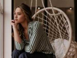 ■即日～長期■時給1400～1450円(経験有)+交通費支給■＜KATHARINE ROSS（キャサリンロス）新百合ヶ丘エルミロード＞アパレル未経験歓迎！程よくトレンド感があるシンプルで大人フェミニンなブランドでレディースアパレル販売◇週払いOK / 20代,30代,40代前半女性スタッフ活躍中！＜専用フォームの返信＆オンラインで簡単登録＞ AP-T-katha