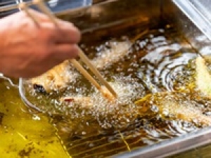 即日～長期◇自家製ハムやコンビーフが大人気！精肉店が作る話題の惣菜やお弁当の製造＆販売 ＜池袋＞時給1450円＋交 / 週払いOK / キッチンや厨房経験をいかしてお仕事◇20代.30代.40代.50代 男女活躍中！＜専用フォーム返信＆オンラインで簡単登録＞FD-T-koshi②