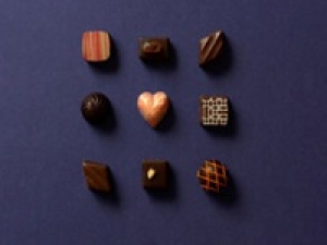 高時給1400円＋交◇未経験OK◇即日～長期 ＜GODIVA/ゴディバ◆新宿ルミネエスト＞ベルギー発☆高級チョコレートの販売◇週払いOK◇甘すぎないビターな味も人気！何かしらの接客経験があればOK！20代.30代.40代男女活躍中！＜専用フォーム返信＆オンラインで簡単登録＞FD-T-gdv①